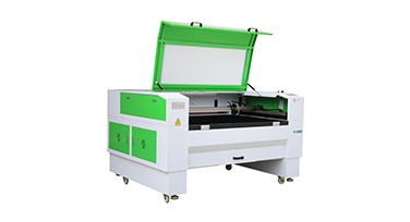 如何清洁保养自动送料激光切割机的冷水机组？